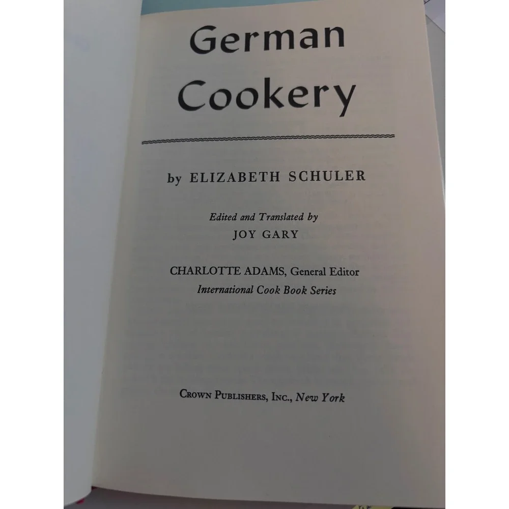 Crown German Cookery Hardcover Book OS White Vintage 1976 Elizabeth Schuler